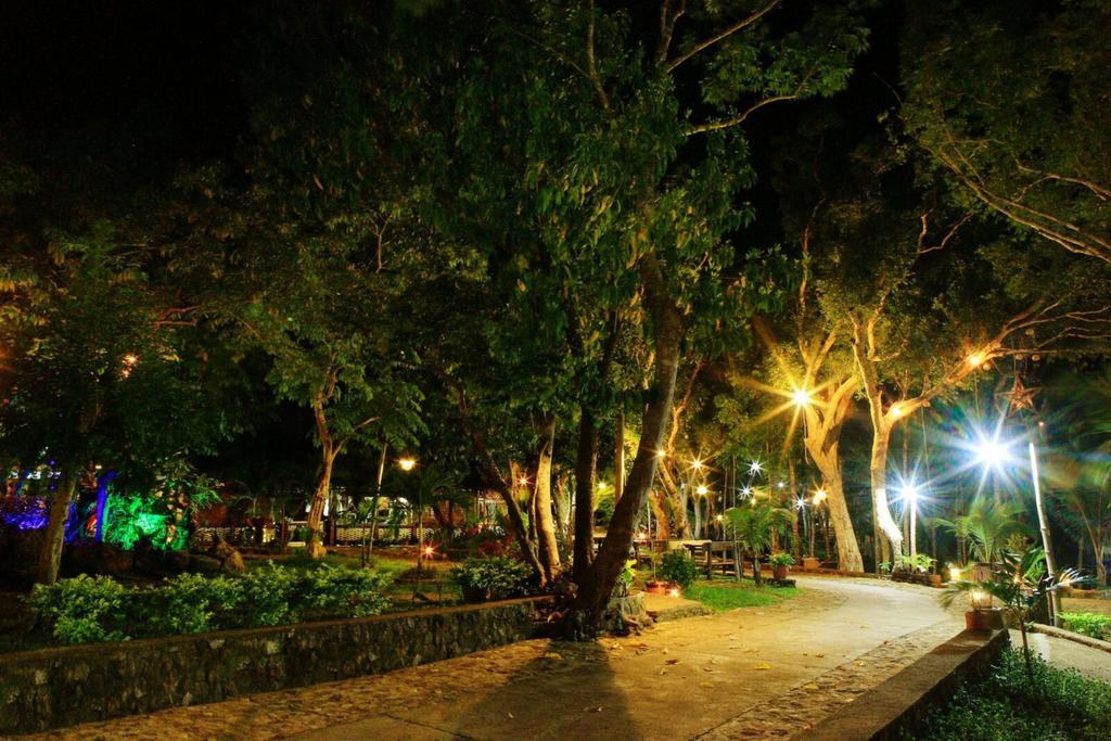 Villa Khadine Grand Vista Resort Coron Kültér fotó